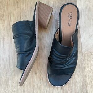 Eurosoft Black Leather Wedge Sandals